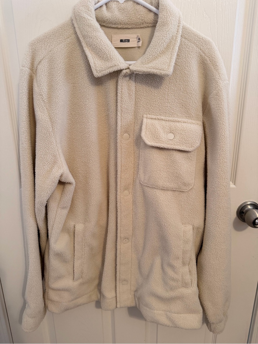 Hollister Men's Cream Sherpa Button-Up Shirt Jacket